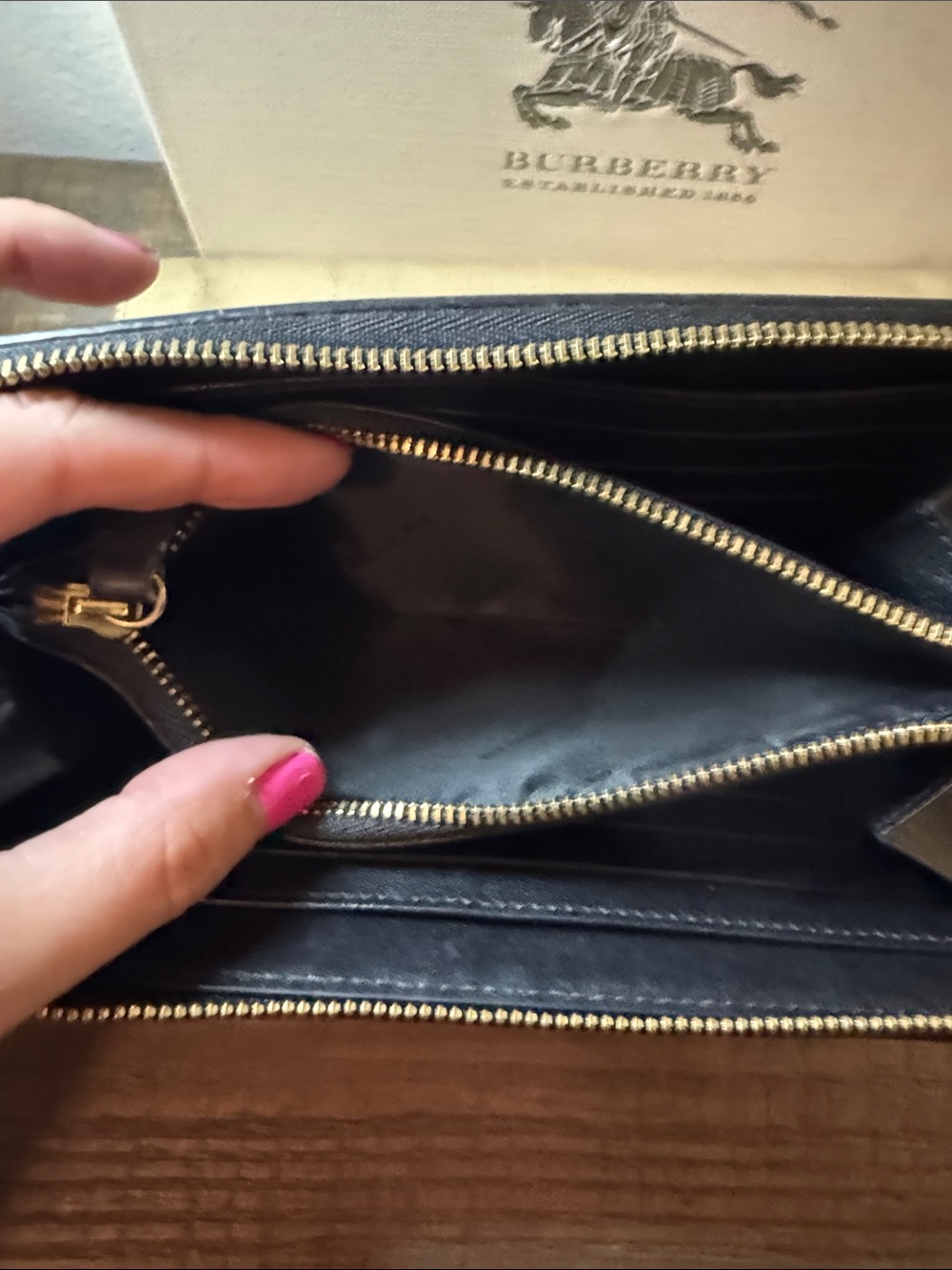 Burberry Black House Check Derby Leather Wallet Authentic - Picture 13 of 15